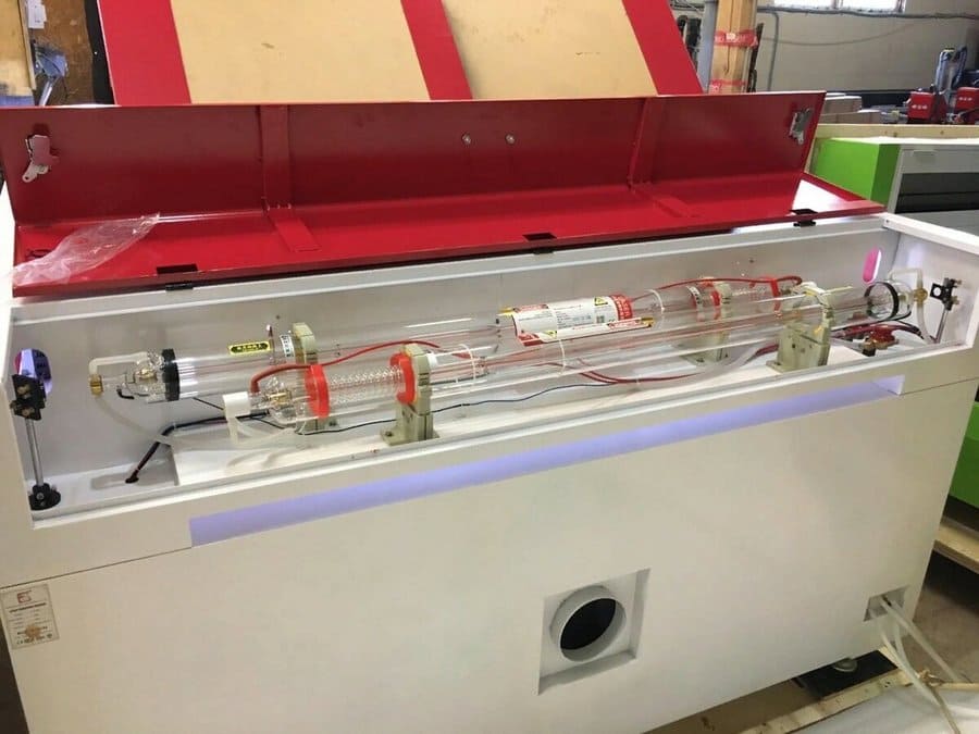 Лазерные трубки на станке