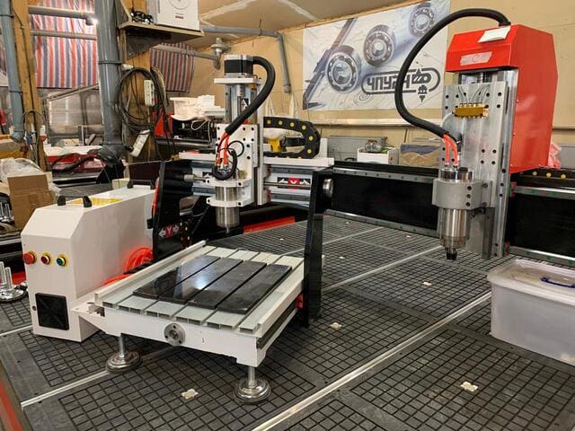 Настольный фрезерный станок с ЧПУ 400x400x200mm