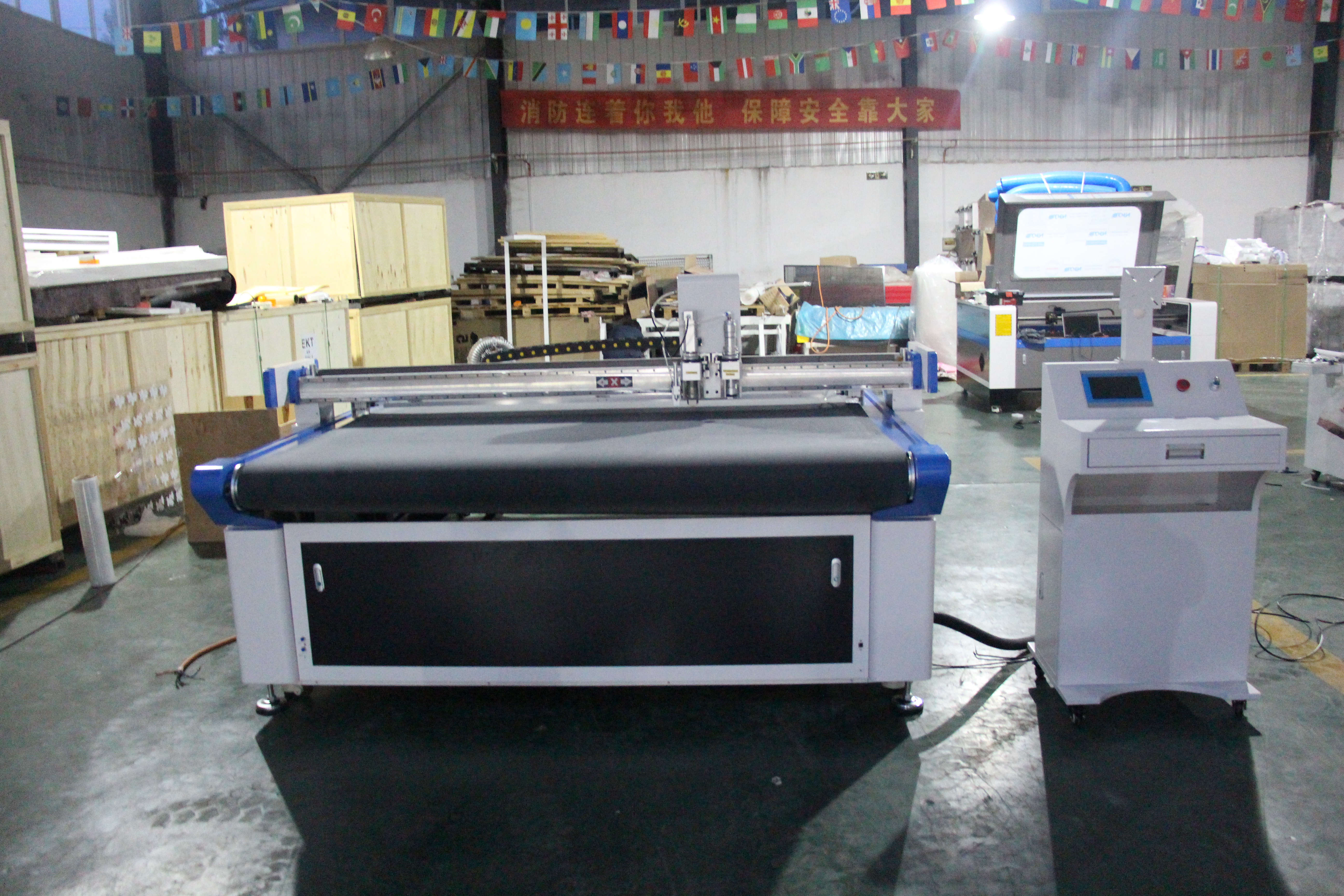 Плоттер AK-1325