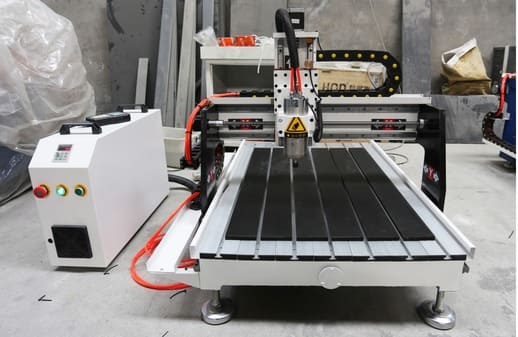 Настольный фрезерный станок с ЧПУ 400x600x200mm