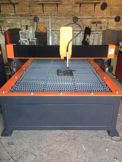 Станок воздушно-плазменной резки металла с ЧПУ 2000x3000 мм