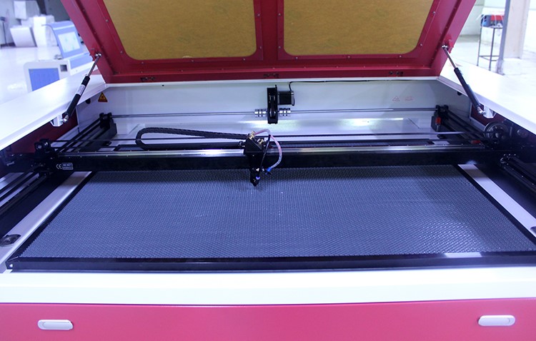 Лазерный станок c ЧПУ 900х1300мм 100Вт/Ruida