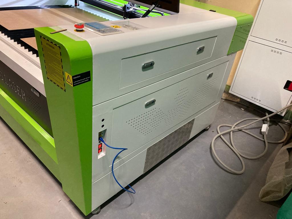 Лазерный станок c ЧПУ 1000х1600мм 100Вт/Ruida/2Head