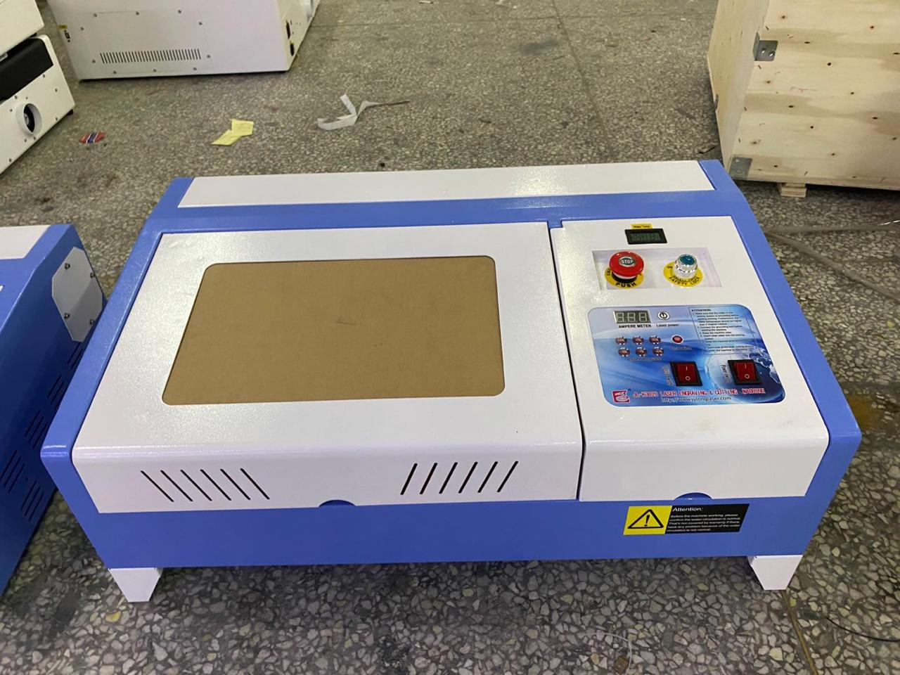 Лазерный станок c ЧПУ 200х300мм 50Вт/М3