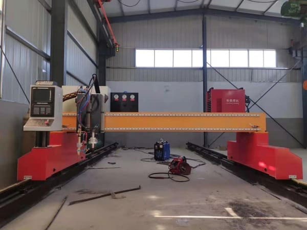 Станок воздушно-плазменной резки металла с ЧПУ 2000x6000 мм MMNS