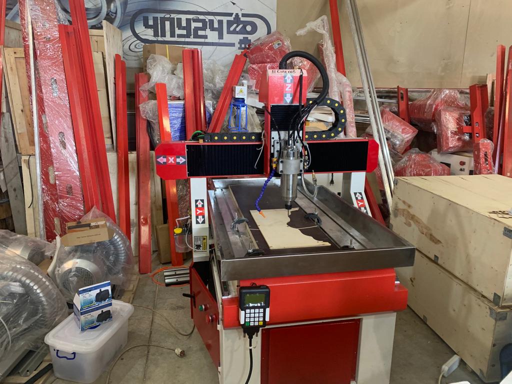 Фрезерный станок с подачей СОЖ 900х1500х200