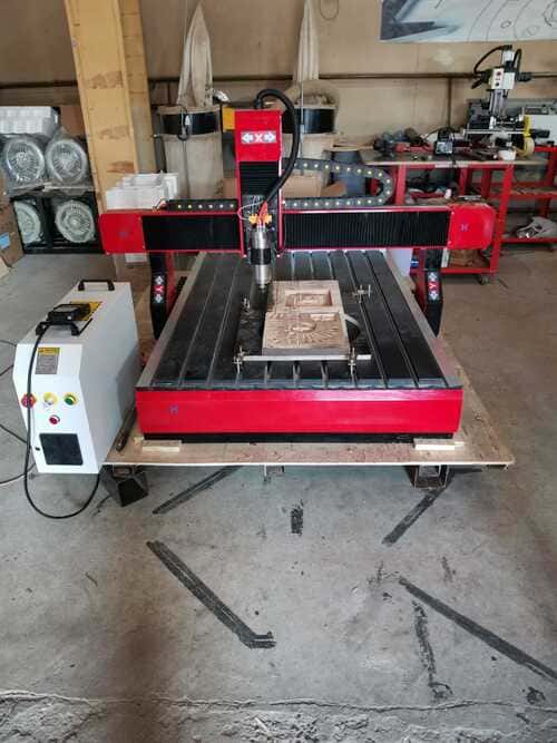 Фрезерный станок с ЧПУ 900x1500x200mm