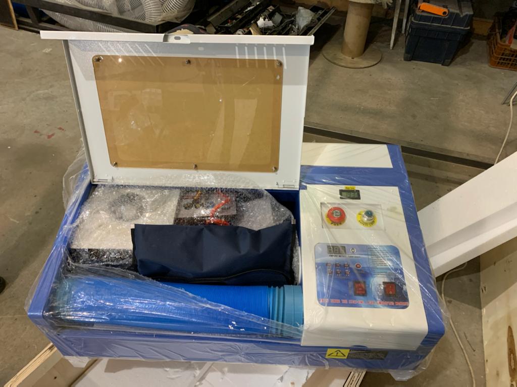 Лазерный станок c ЧПУ 200х300мм 50Вт/М3