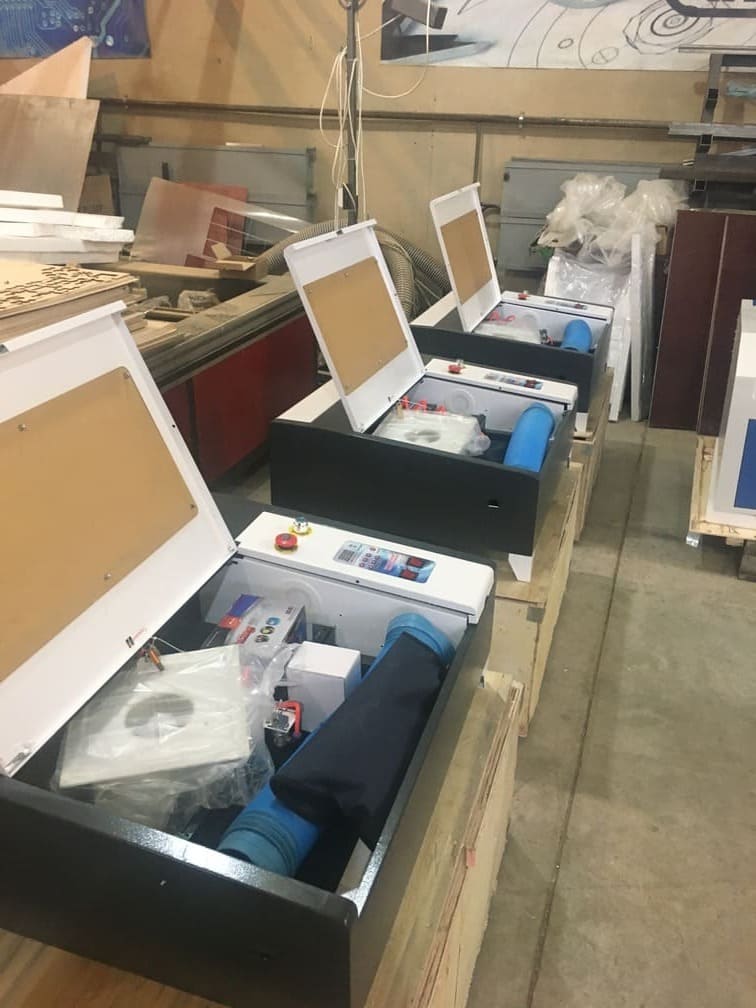 Лазерный станок c ЧПУ 400х400мм 50Вт/М3