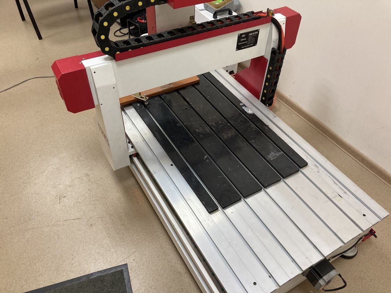 Настольный фрезерный станок с ЧПУ 600x900x200mm