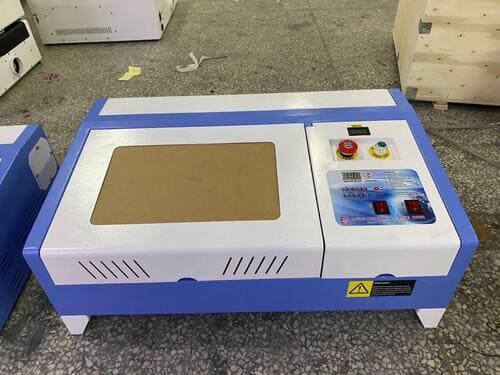 Лазерный станок c ЧПУ 200х300мм 50Вт/М3