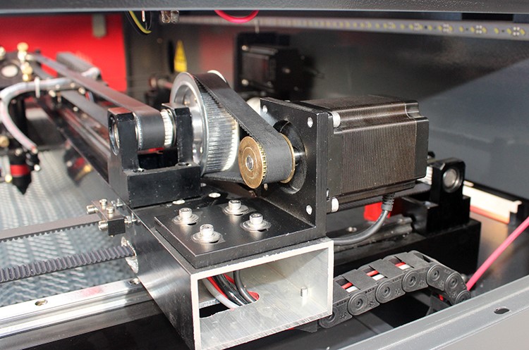 Лазерный станок CO2 c ЧПУ 600х400мм 80Вт/Ruida/medium