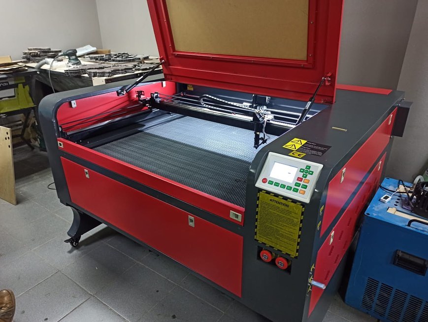 Лазерный станок CO2 c ЧПУ 800х1000мм 100Вт/Ruida (2 head)