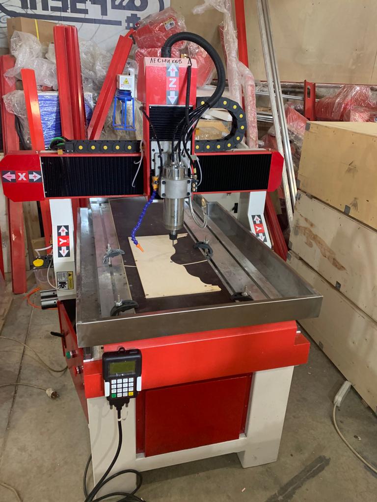 Фрезерный станок с подачей СОЖ 600х1200х200