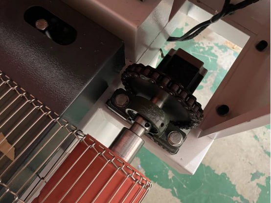 Лазерный станок c ЧПУ 1000х1600мм по ткани