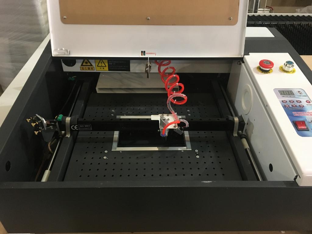 Лазерный станок c ЧПУ 400х400мм 50Вт/М3