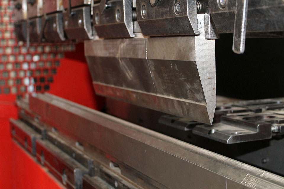 Листогибочный пресс WD67K 2500 мм