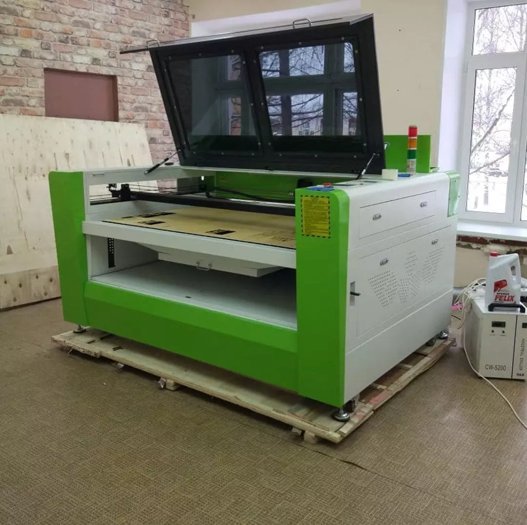 Лазерный станок c ЧПУ 1000х1600мм 100Вт/Ruida/2Head